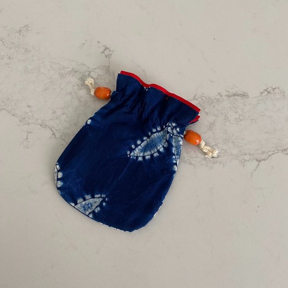 Bamboo Pocket Makeup Mirror With Batik Fabric Protective Bag - Picture 3 of 12